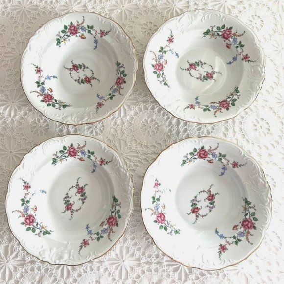 Wawel 4 Rimmed China Soup Bowls Poland Embossed Scalloped White Pink Roses - Picture 11 of 12